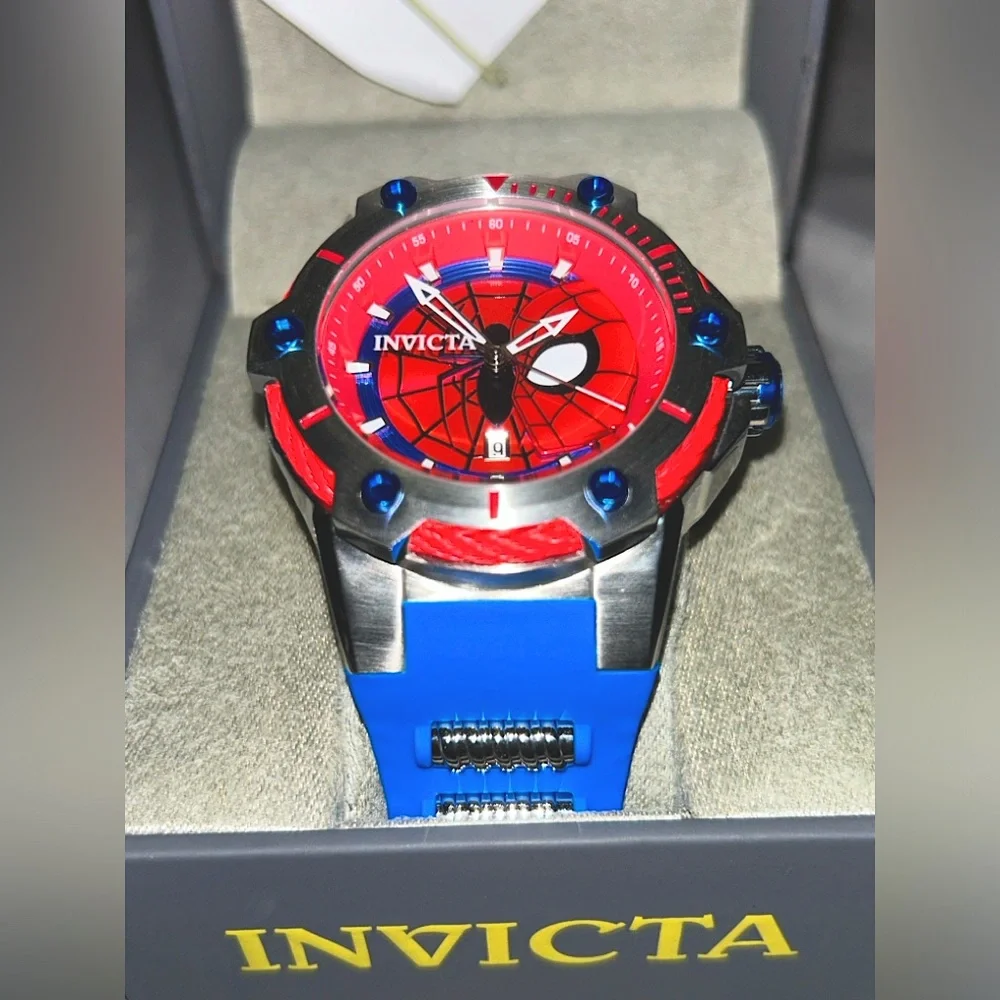 Marvel Spiderman Limited Edition Invicta Watch - Picture 4 of 11